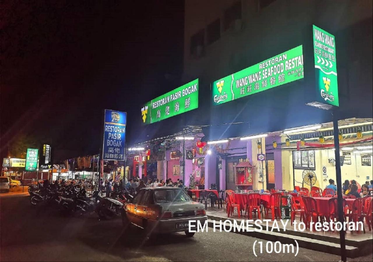 Em Homestay Pekan Pangkor Εξωτερικό φωτογραφία