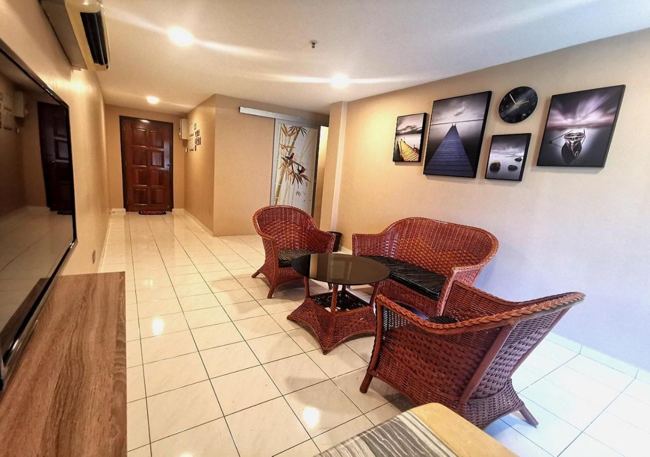 Em Homestay Pekan Pangkor Εξωτερικό φωτογραφία